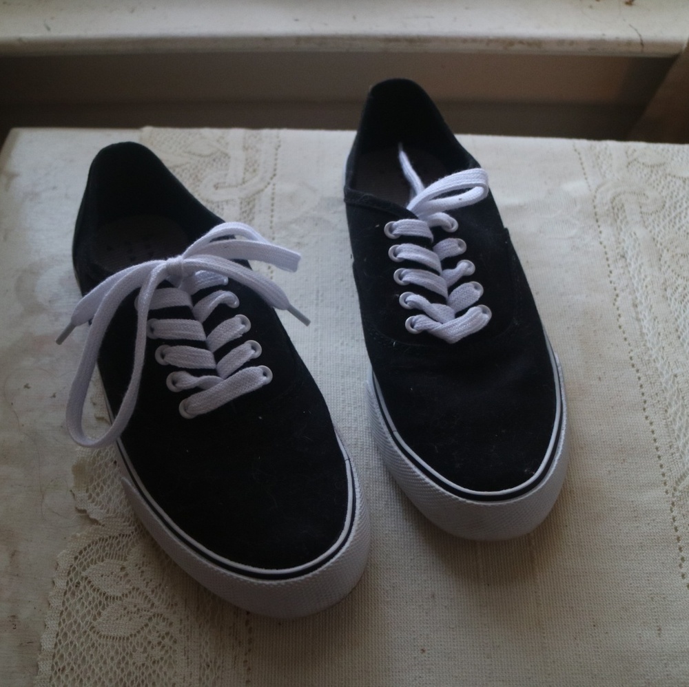 A New Day black & white van style slip on sneakers